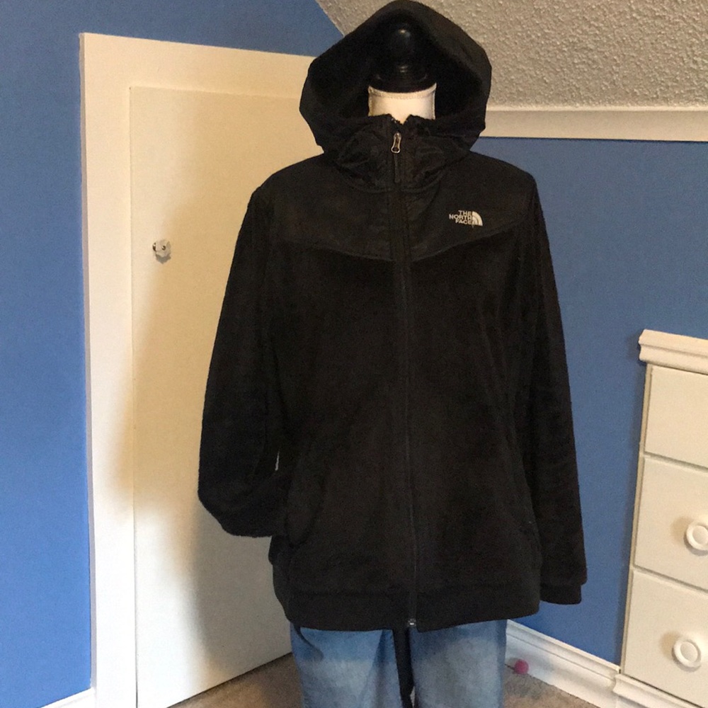 Black North face jacket